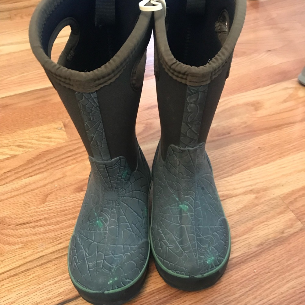 BOGS size 12 rain boots